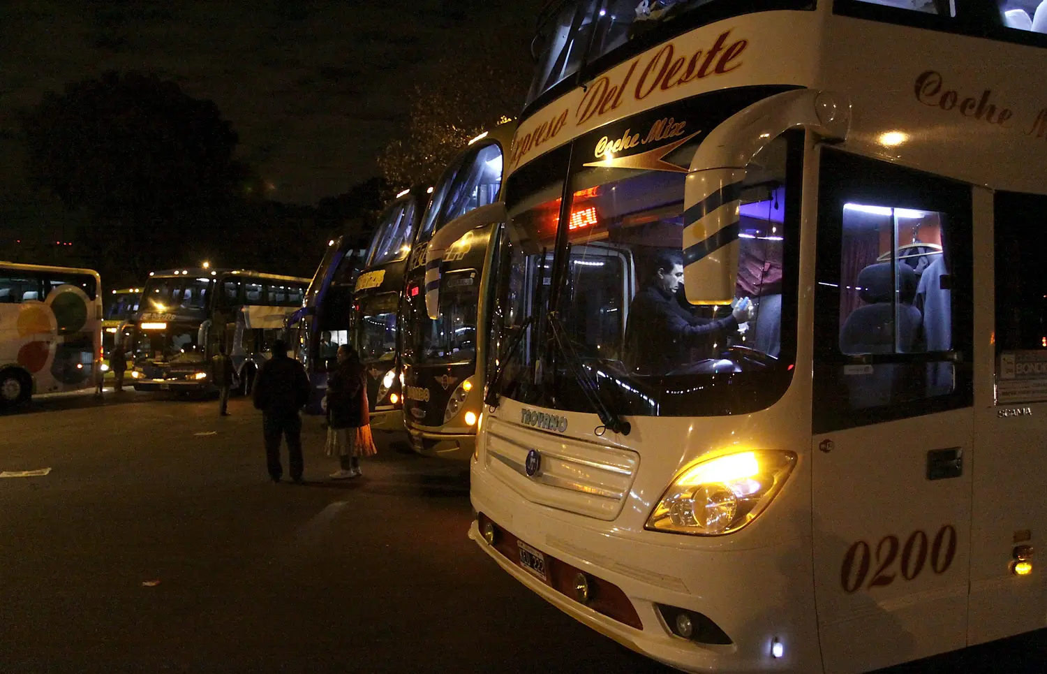 Menores de edad deberán presentar DNI para compra de pasajes de media y larga distancia en Provincia