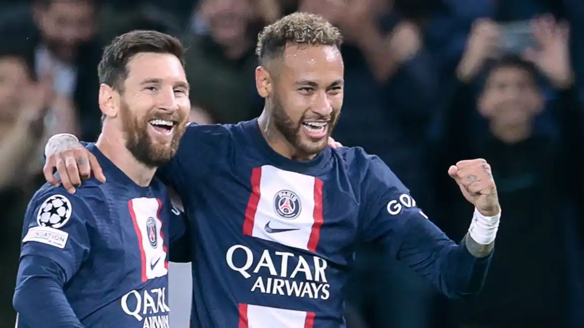 El PSG con dos tantos de Messi goleó 7-2 al Maccabi Haifa y se clasificó a octavos
