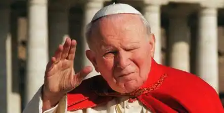 Cuestionan la canonización de Juan Pablo II