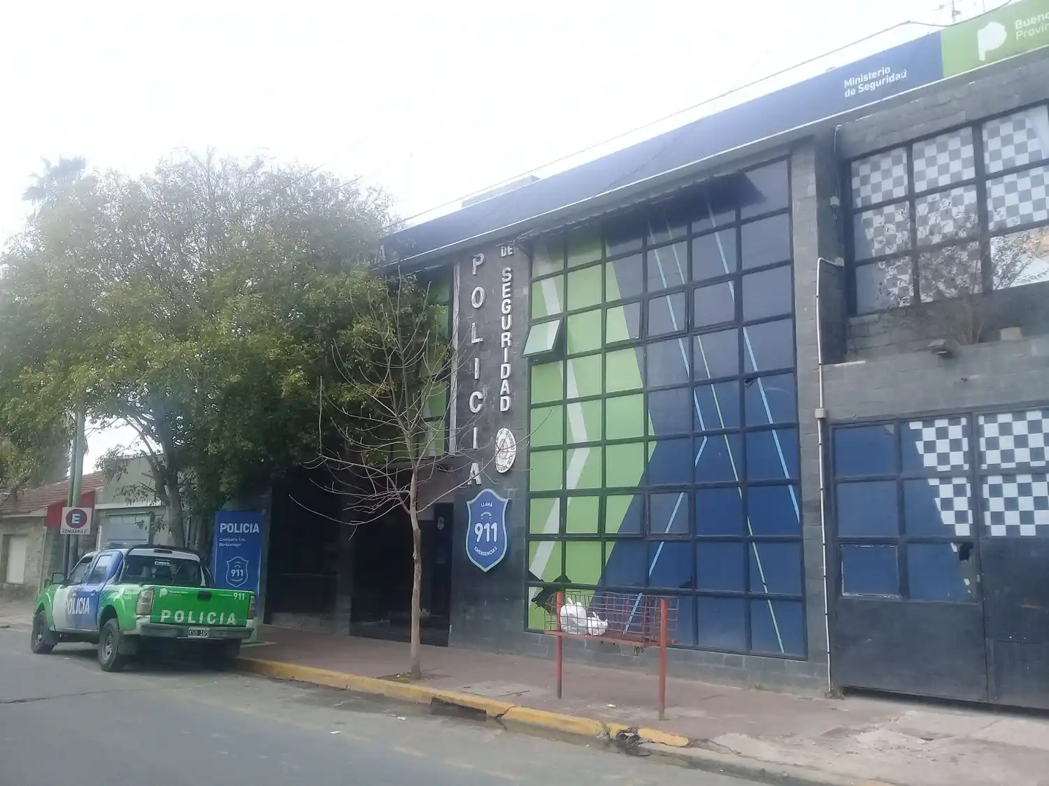 Insólito caso en Berazategui: La asaltaron camino al trabajo y volvieron a robarle yendo a hacer la denuncia