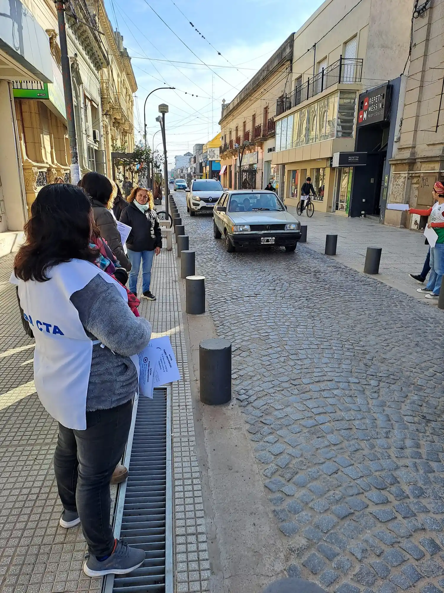Gremios docentes manifestaron el descontento por las medidas del gobierno