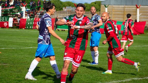 Circulo Deportivo aprovechó el envión, goleó a Sol de Mayo y se metió en zona de clasificación