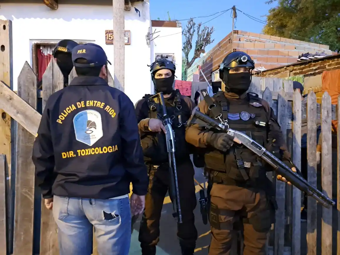 Siete detenidos tras dos allanamientos por narcomenudeo en la zona este de Concordia