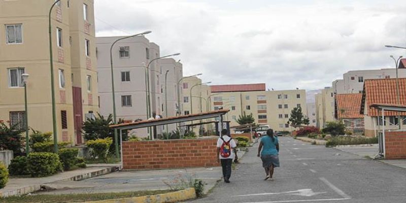 FAES desaloja apartamentos en residencias socialistas de Barquisimeto