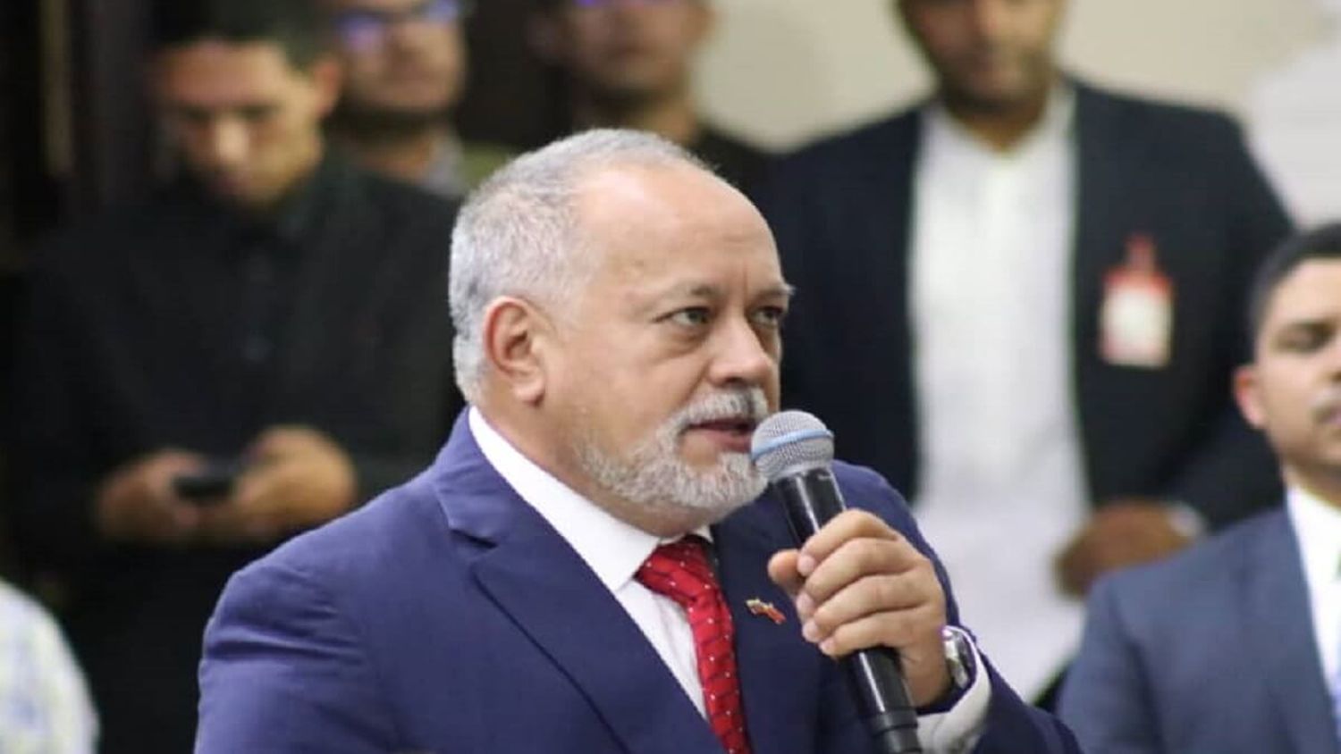Diosdado anuncia la captura de otro estadounidense: ESTABA TOMANDO FOTOS  de instalaciones eléctricas (Video)