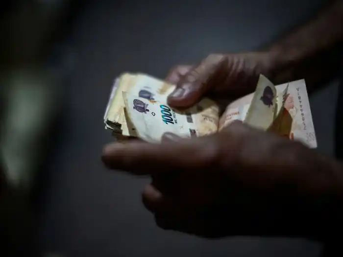 Oficializan nuevos aumentos del Salario Mínimo, Vital y Móvil