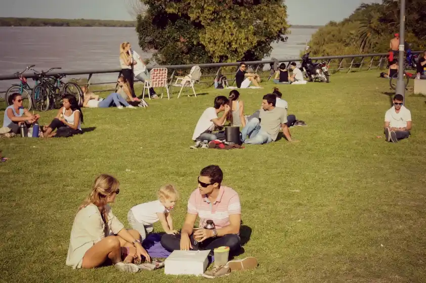 Picnics en Rosario: «Es preferible que la gente se junte en los parques y no en domicilios»