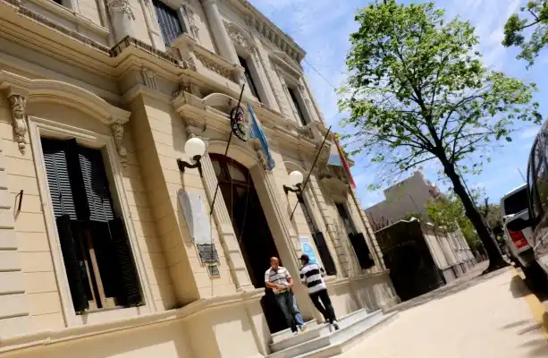 El Sindicato de Trabajadores Municipales aceptó parcialmente la oferta salarial con un mínimo garantizado de $110 mil