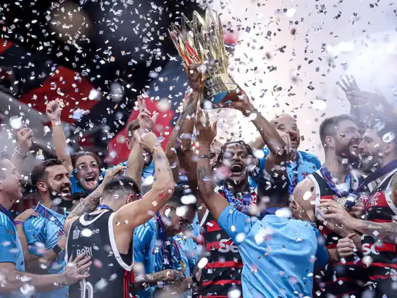 Flamengo aplastó a Boca y se coronó campeón continental en el Maracanazinho