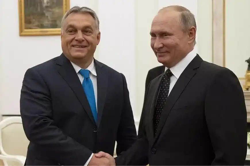 Viktor Orbán junto a Vladimir Putin