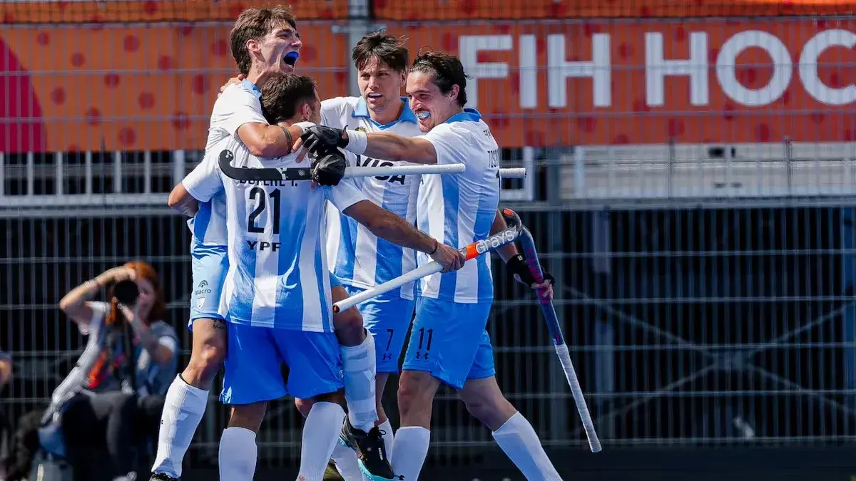 Los Leones lograron un triunfazo frente a Inglaterra y sueñan con las semis del Mundial de Hockey