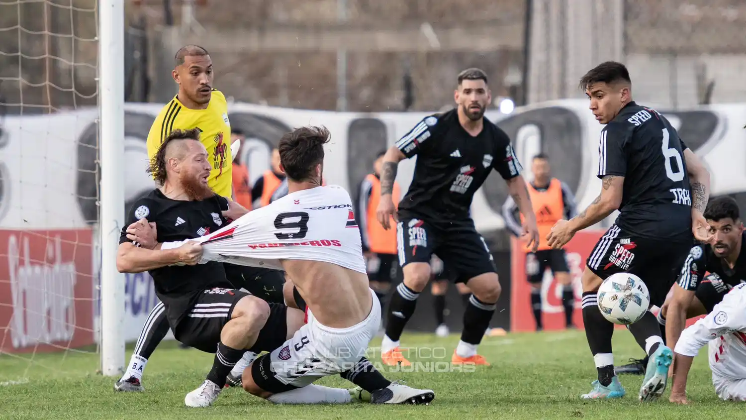 Chacarita venció a Riestra y recuperó la punta de la Zona B