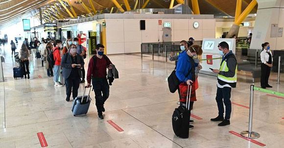 Evalúan aplicar  un pasaporte sanitario