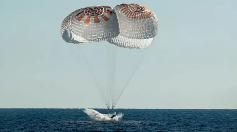 Regresaron a la Tierra los astronautas que estuvieron nueve meses varados en la Estación Espacial Internacional
