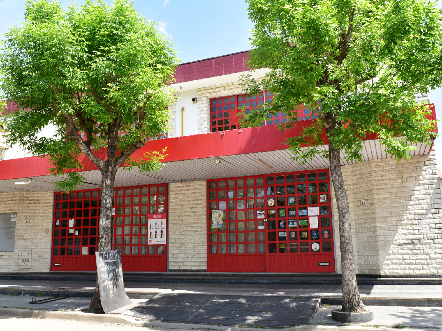 Cierres, despidos y una crisis que se agudiza en el comercio local