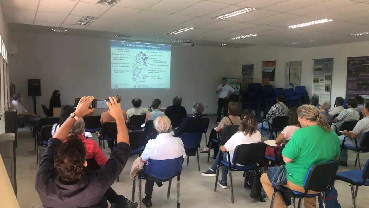 Preservación de la biodiversidad en el humedal con planificación estratégica