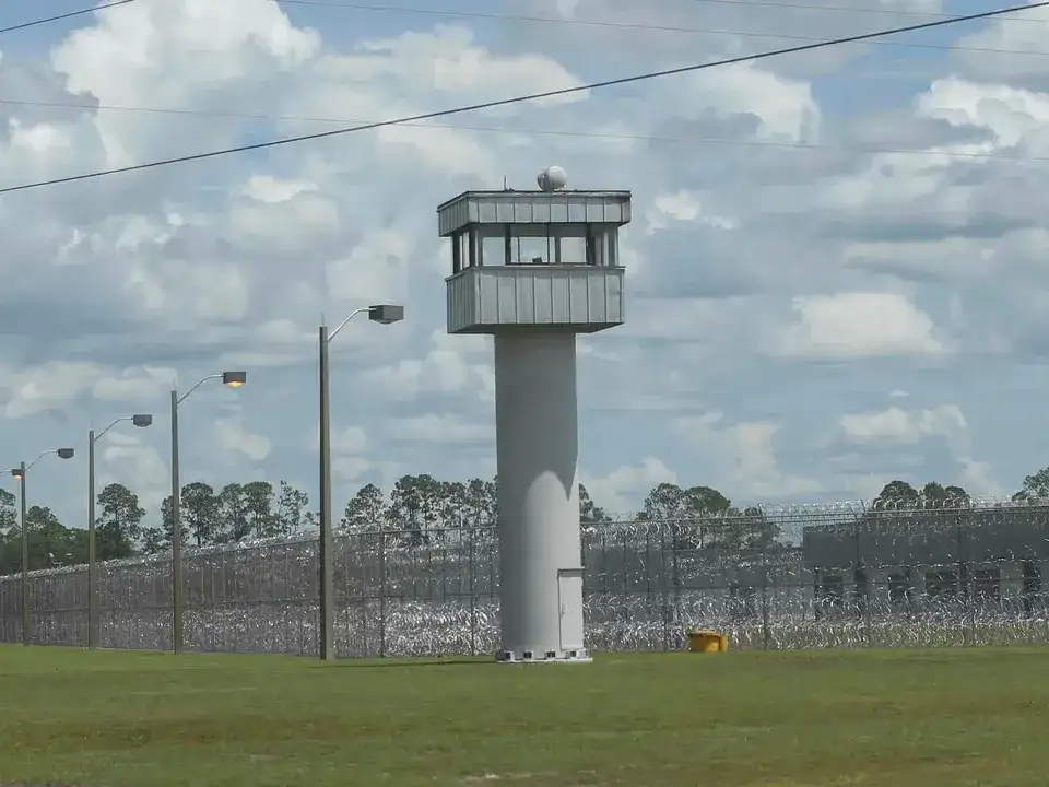 carcel  “Deportation Depot” en Florida.