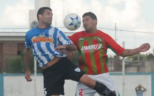 Enorme, enorme, enorme, Juventud en Las Parejas