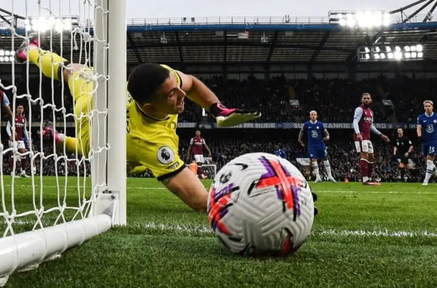 Dibu Martínez brilló ante el Chelsea de Enzo Fernández