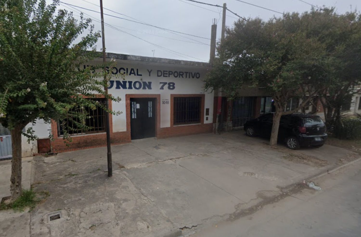 Desbarataron una fiesta clandestina y un policía resultó herido de un botellazo