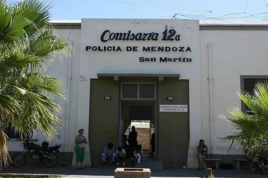 Se entregó un joven tras apuñalar a un compañero
