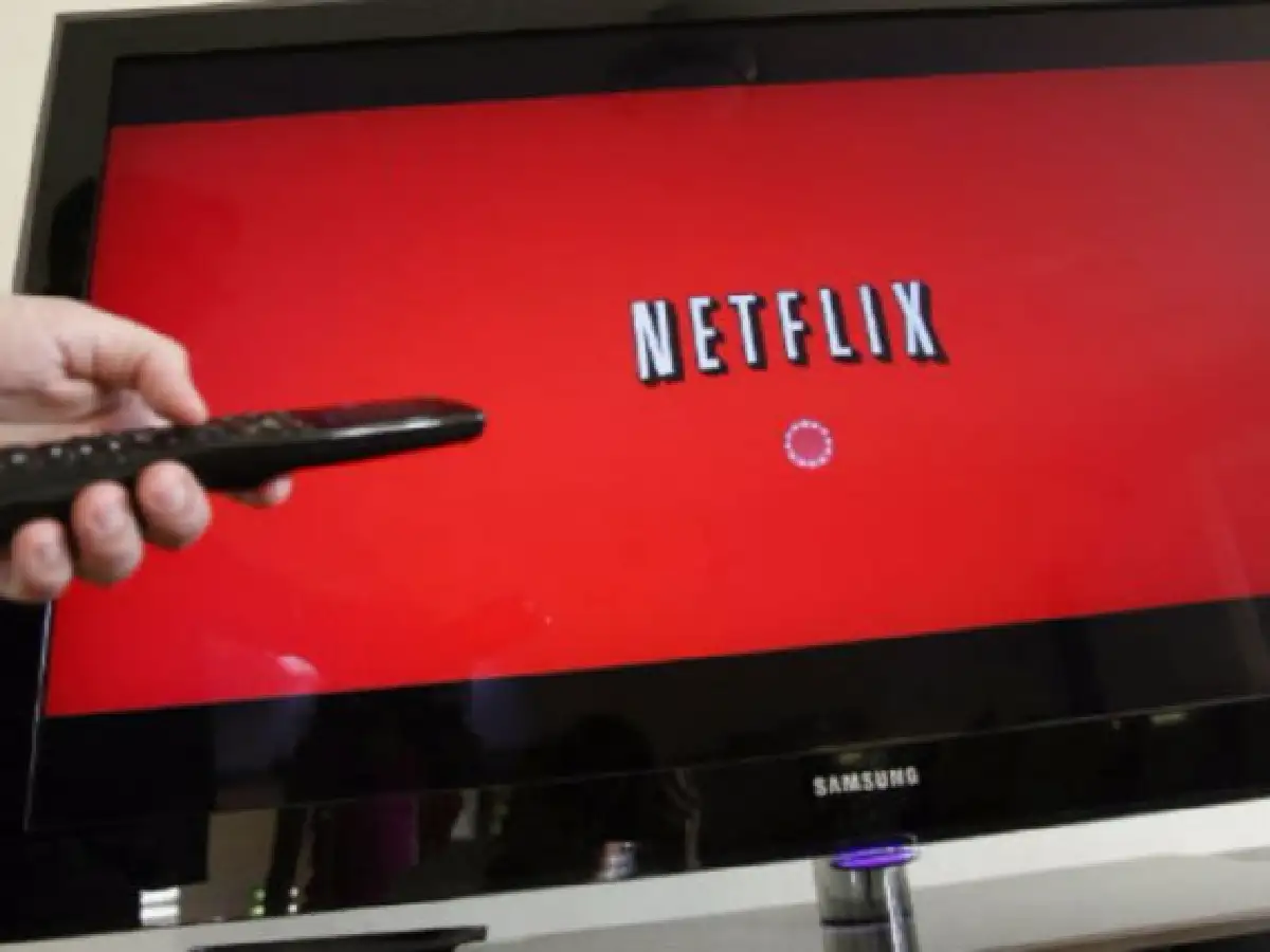 Oficializan IVA a servicios digitales como Netflix y Spotify