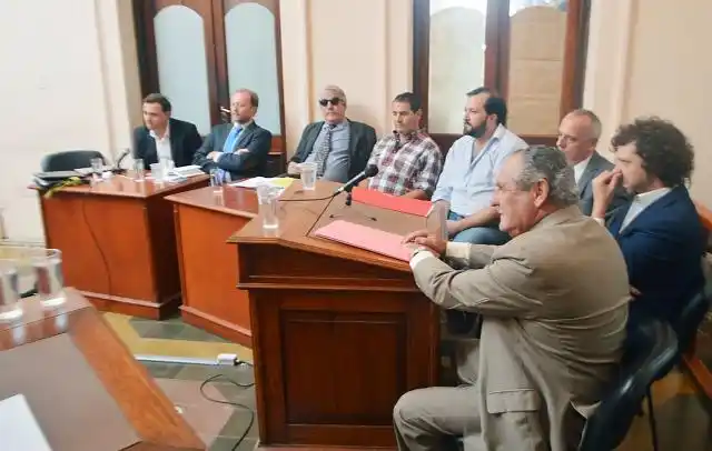 La Justicia absolvió a Erro y ex secretarios municipales
