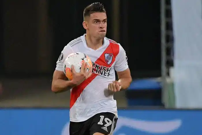 River derrotó a Palmeiras, pero con polémica quedó afuera de la Copa Libertadores