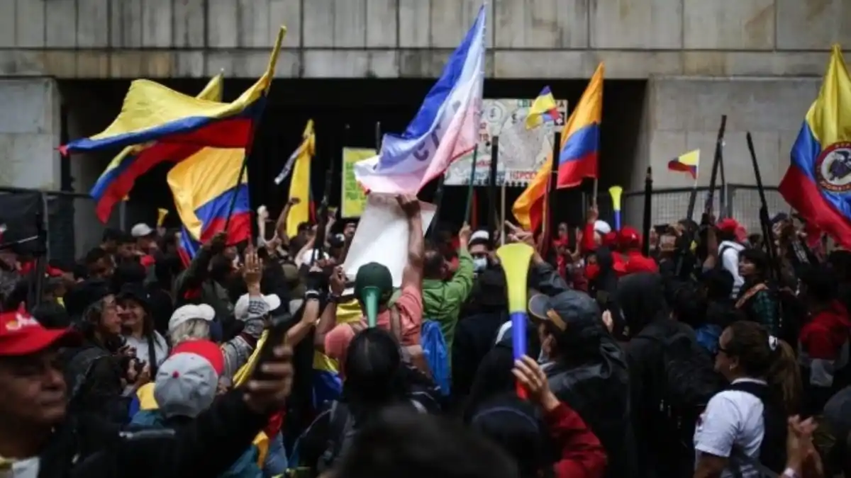 Manifestantes tomaron Palacio de Justicia en Bogotá para presionar por elección de nueva Fiscal General de la Nación (VIDEOS)