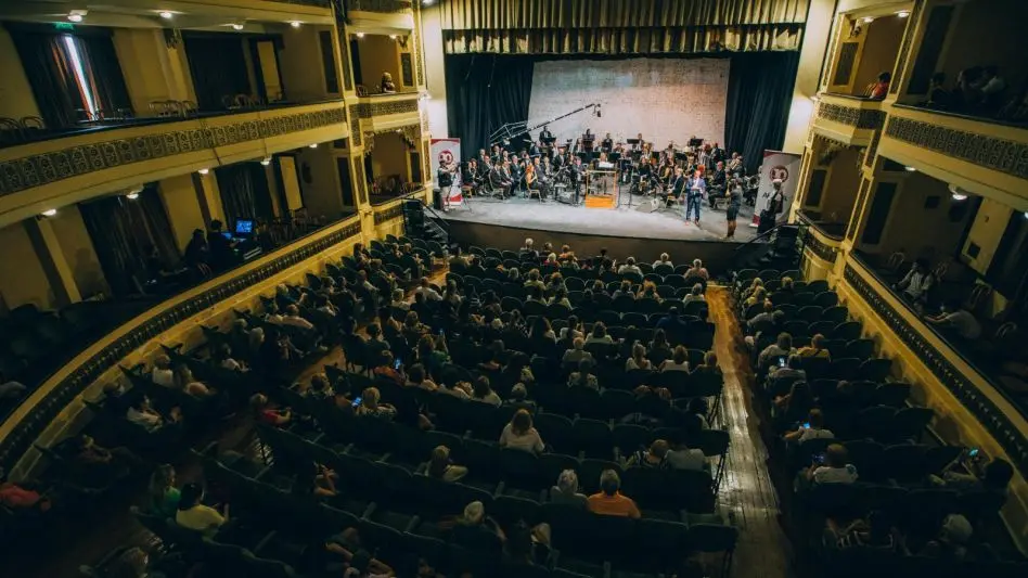 El Municipio abre la convocatoria a artistas locales para la temporada 2024