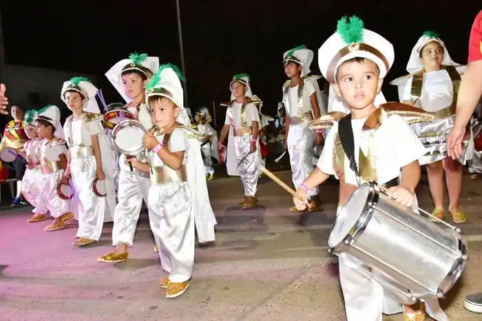 Los Pequeños Duendes llegan al Corsódromo de Concordia