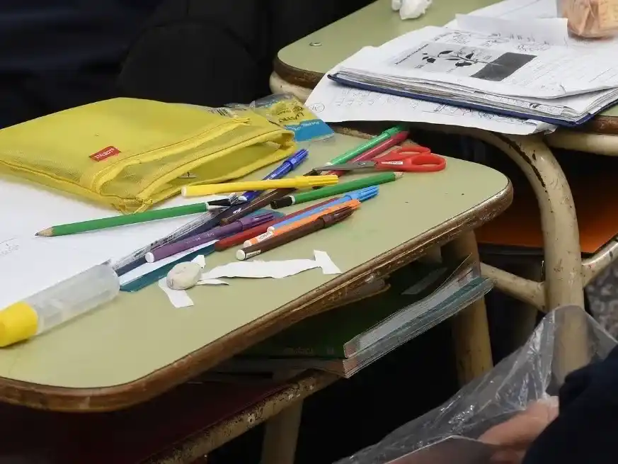 El gobierno provincial defiende la propuesta salarial a los docentes ante el inicio del ciclo lectivo en Santa Fe.