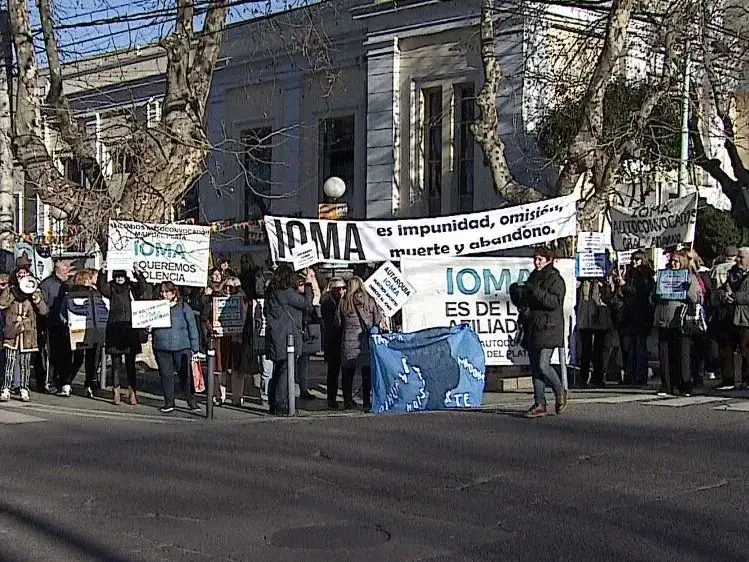 protesta ioma - 1