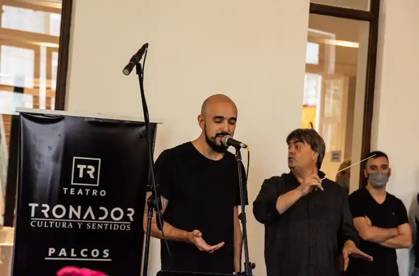 Exclusivo: Abel Pintos sorprendió a la Orquesta Infanto Juvenil de Mar del Plata