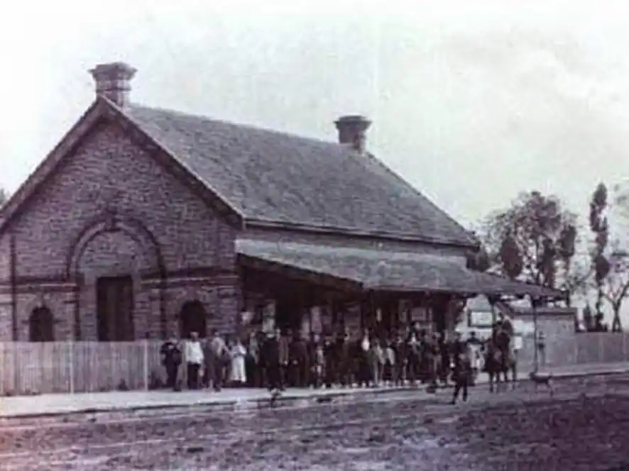 Con la llegada del ferrocarril, nació Vela