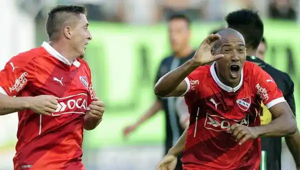 El Rojo tumbó a Banfield en el Sur y recuperó la ilusión