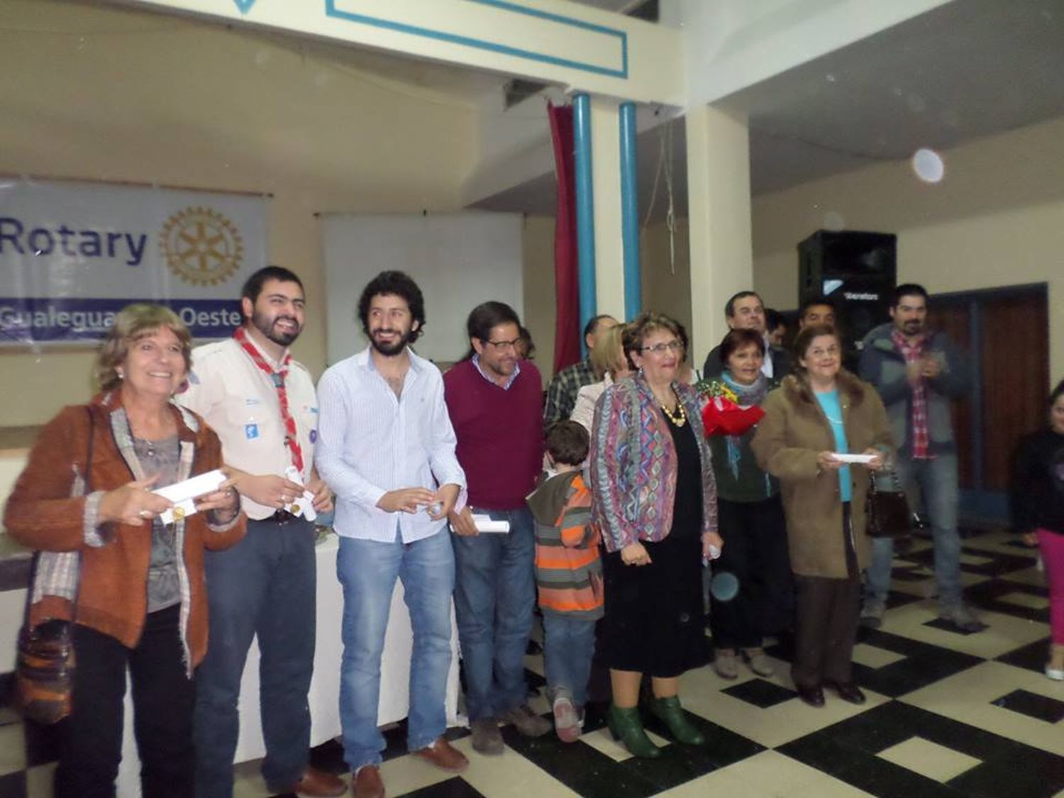 Rotary Oeste distinguió a servidores comunitarios de la ciudad