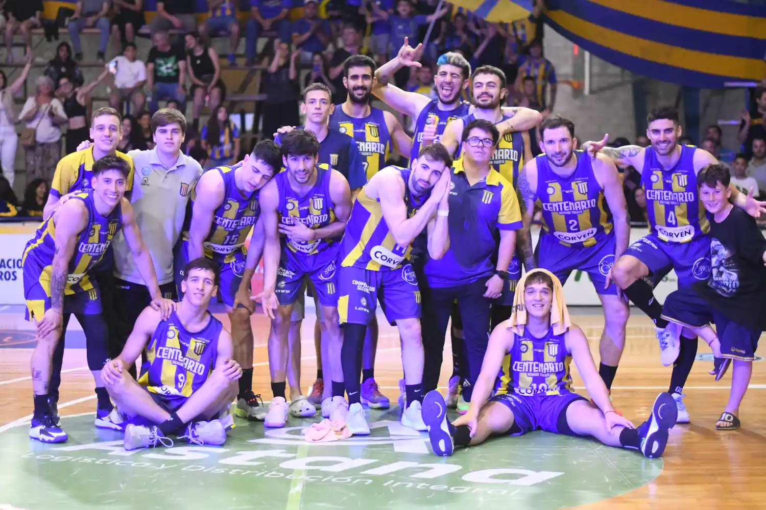 La Fiebre fue el mejor del cuadrangular y avanza firme en el sueño de ascenso. Foto: Prensa Centenario.