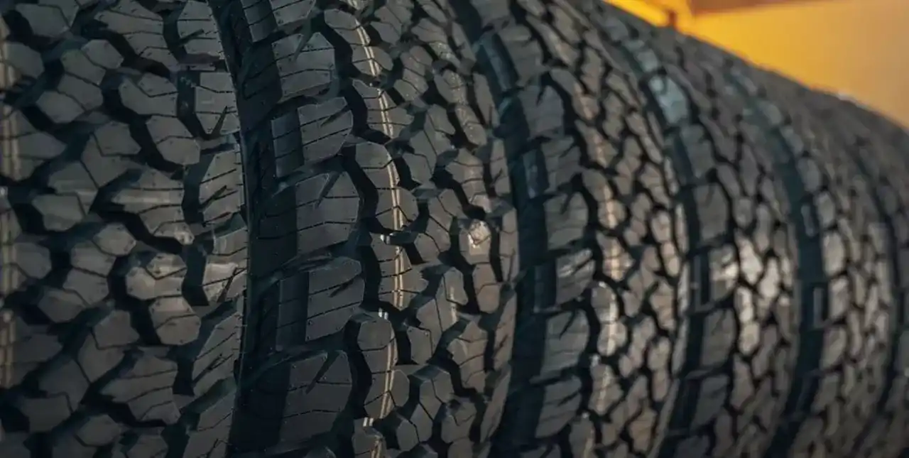 Neumáticos: el Gobierno pide una resolución del conflicto a empresarios y sindicatos