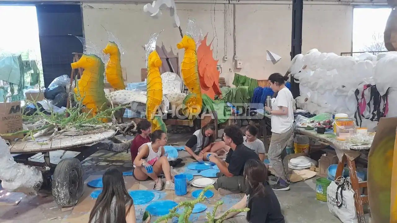 Carrozas Estudiantiles: Creció la participación de los estudiantes, pero necesitan recaudar fondos para los chasis