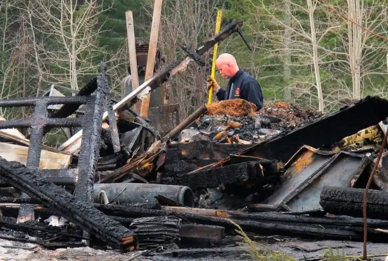 EE.UU: un hombre murió por rescatar a su perro de una casa en llamas
