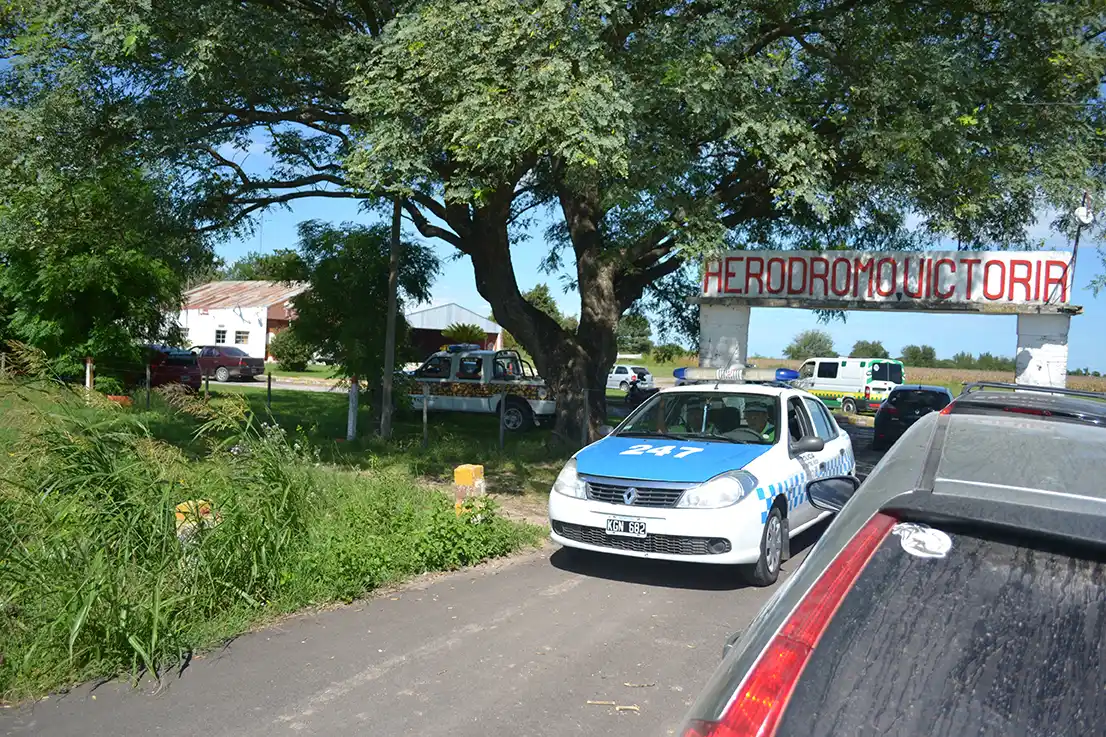 No hay señales de la avioneta y en la búsqueda intervienen Interpol, Gendarmería, la Fuerza Aérea y la policía