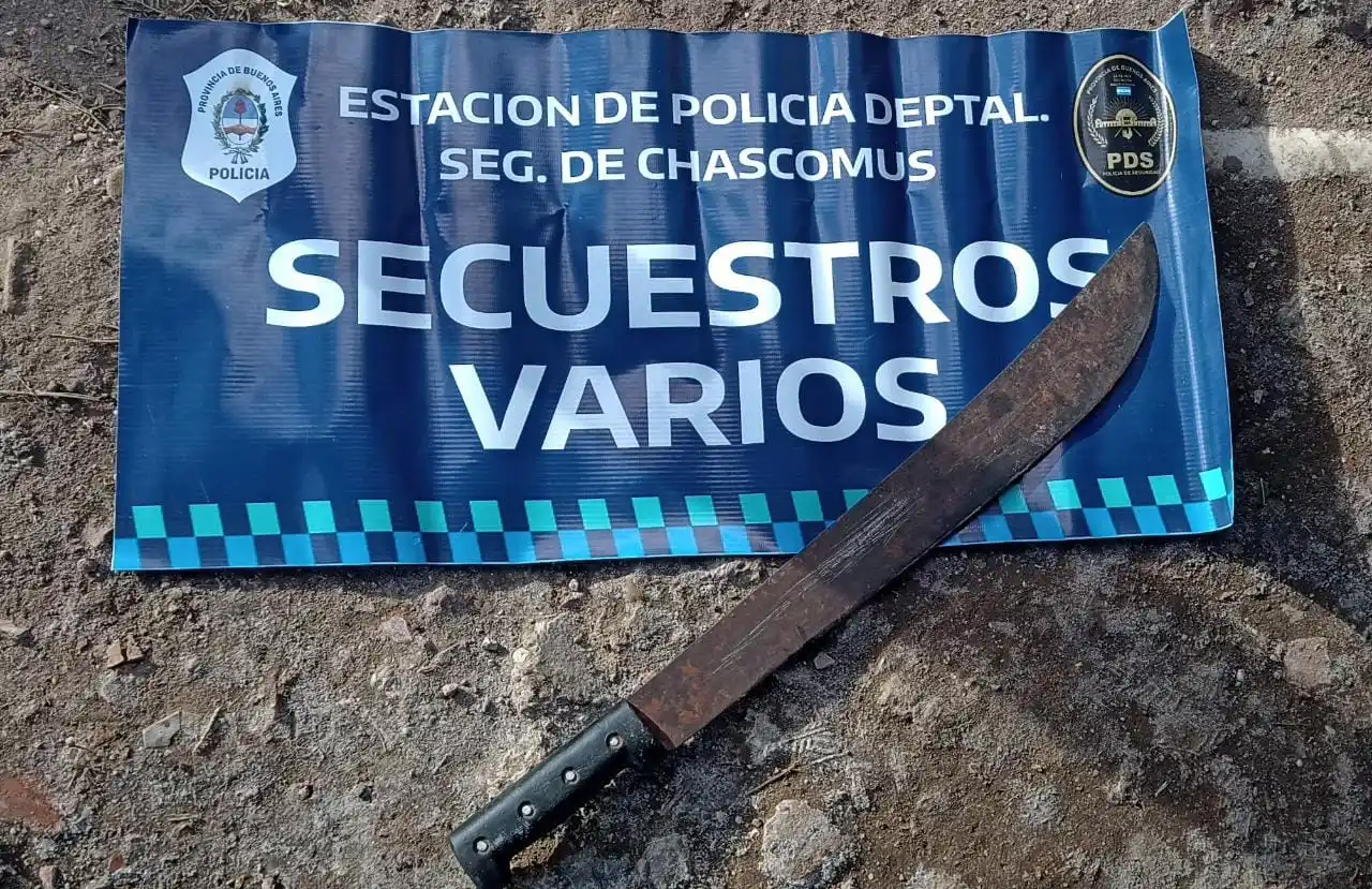 Allanamiento positivo en barrio Iporá con secuestro de un machete