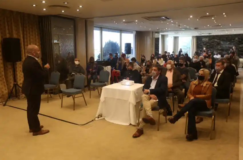 Mar del Plata: prestadores de servicios turísticos se capacitaron en Turismo LGBT