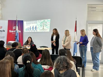 Comenzó el curso de formación de promotores gerontológicos