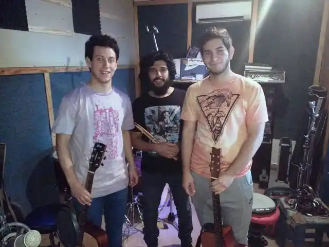 Jóvenes locales grabaron disco en Paraná