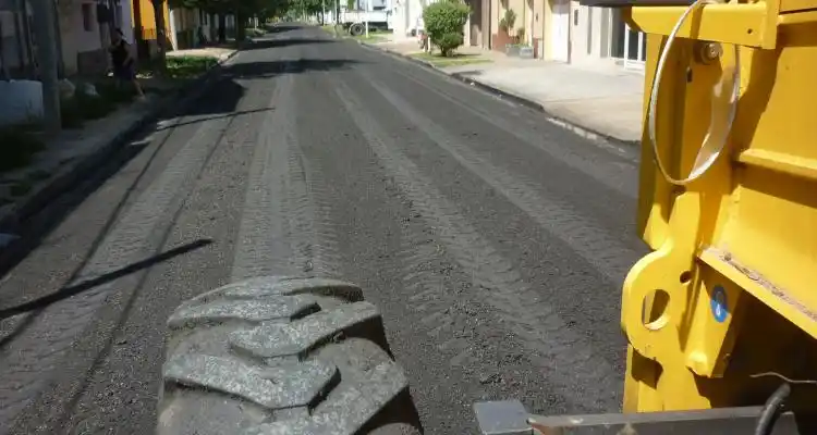 Avanza la repavimentación de calle Rivadavia
