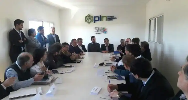 Salazar se reunió con Ministros provinciales y nacionales en San Nicolás