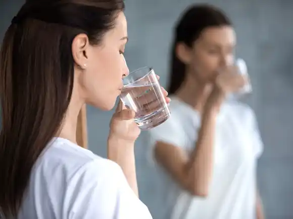 ¡CUIDADO! No hidratarse puede aumentar los niveles de cortisol