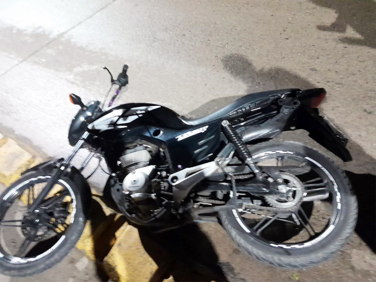 La moto del joven fallecido
